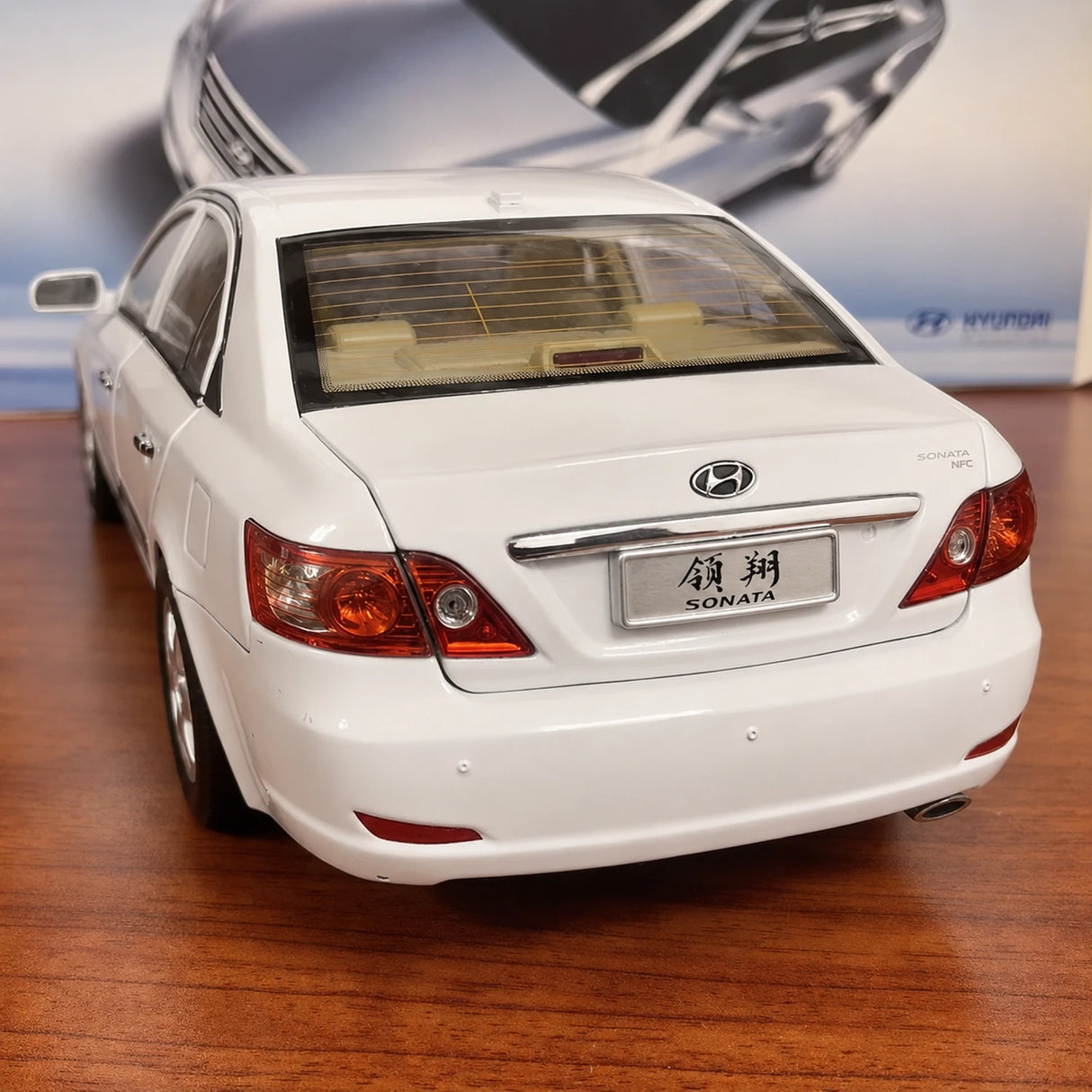 OEM Hyundai 2009 Sonata White 1:18 – Collectible Diecast Model Die-Cast