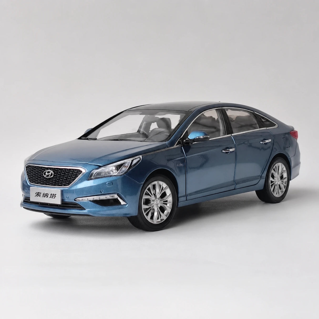OEM Hyundai 2014 Sonata Blue 1:18 – Collectible Diecast Model Die-Cast