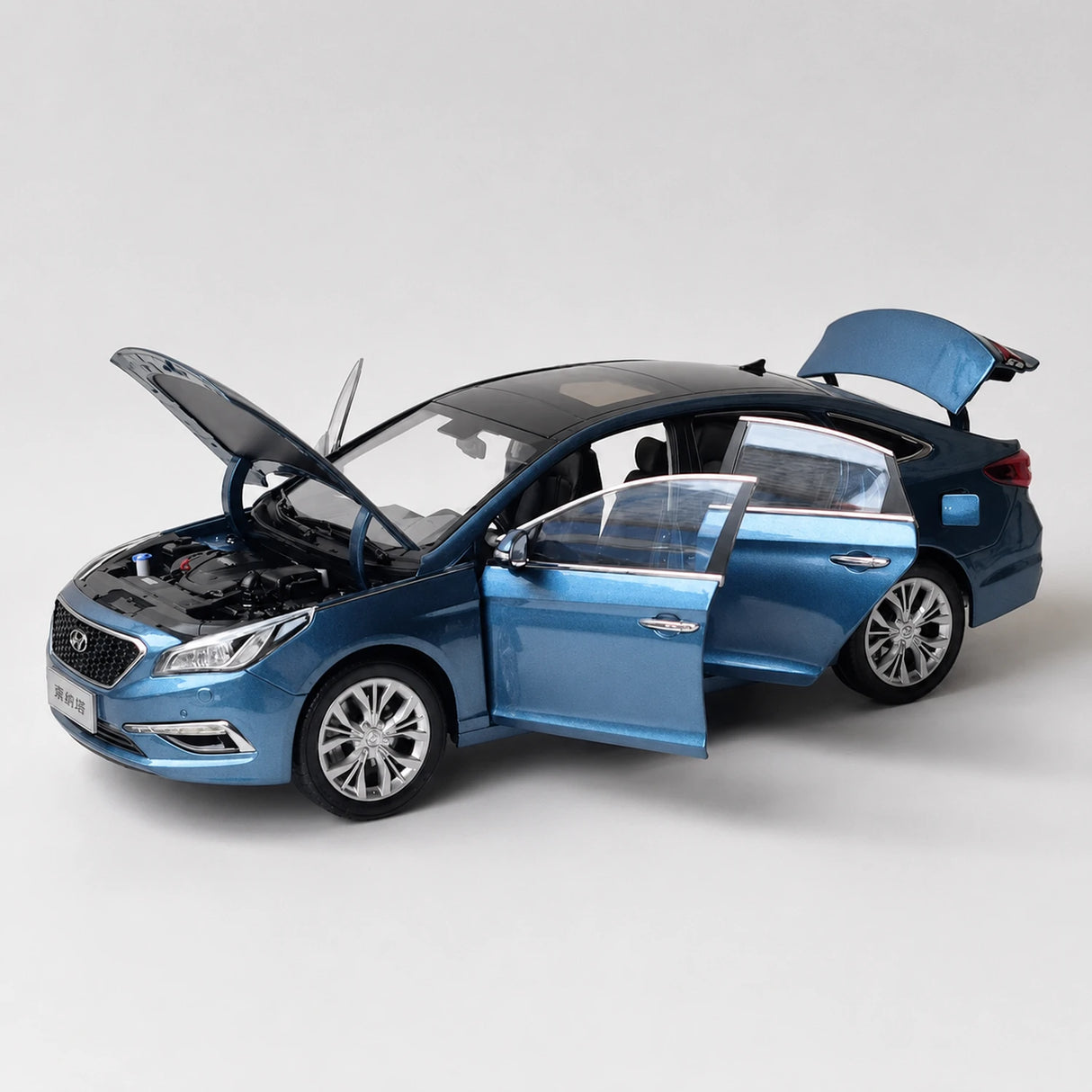 OEM Hyundai 2014 Sonata Blue 1:18 – Collectible Diecast Model Die-Cast