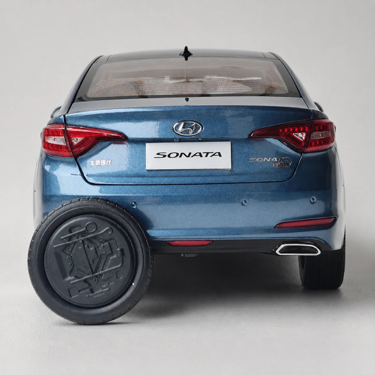 OEM Hyundai 2014 Sonata Blue 1:18 – Collectible Diecast Model Die-Cast