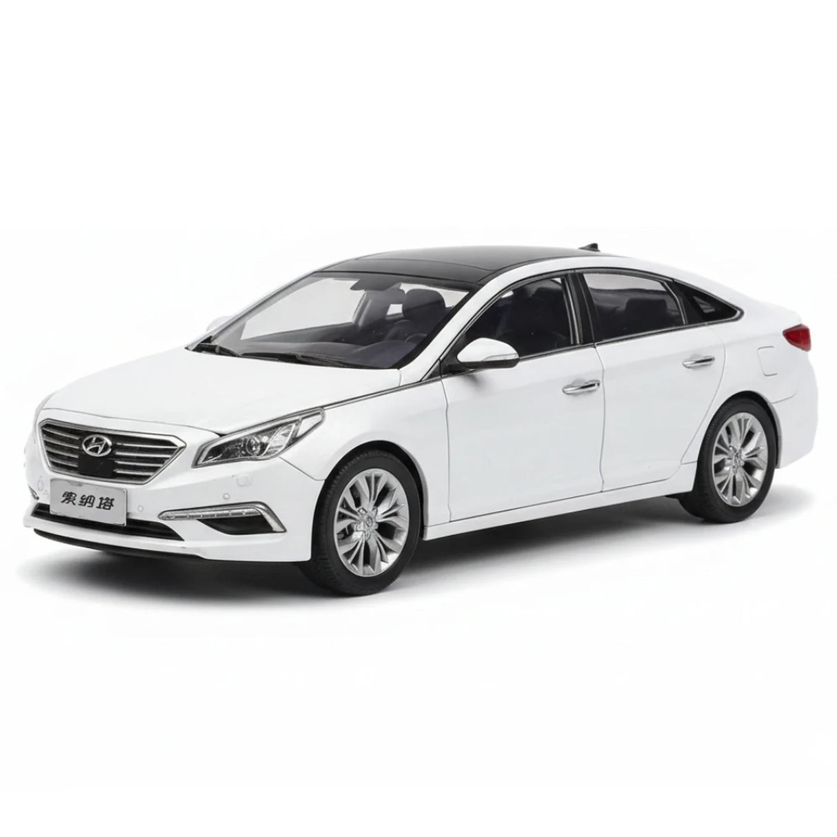 OEM Hyundai 2014 سوناتا وايت 1:18 – نموذج معدني قابل للجمع من القالب المصبوب