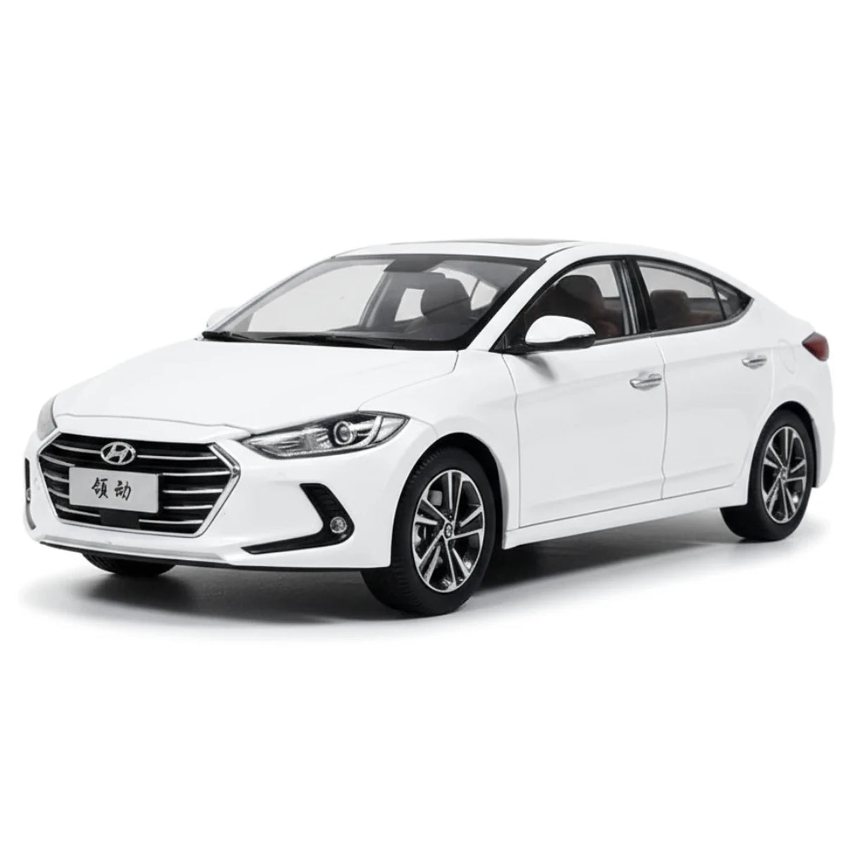 OEM Hyundai 2016 إلنترا لينغدونغ وايت 1:18 – نموذج معدني قابل للجمع من القالب المصبوب