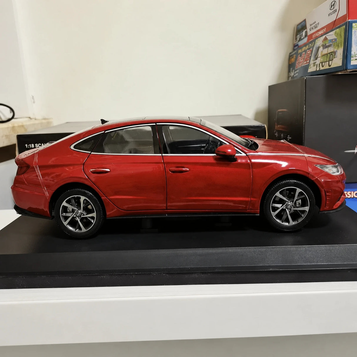 OEM Hyundai 2020 سوناتا ريد 1:18 – نموذج معدني قابل للجمع من القالب المصبوب