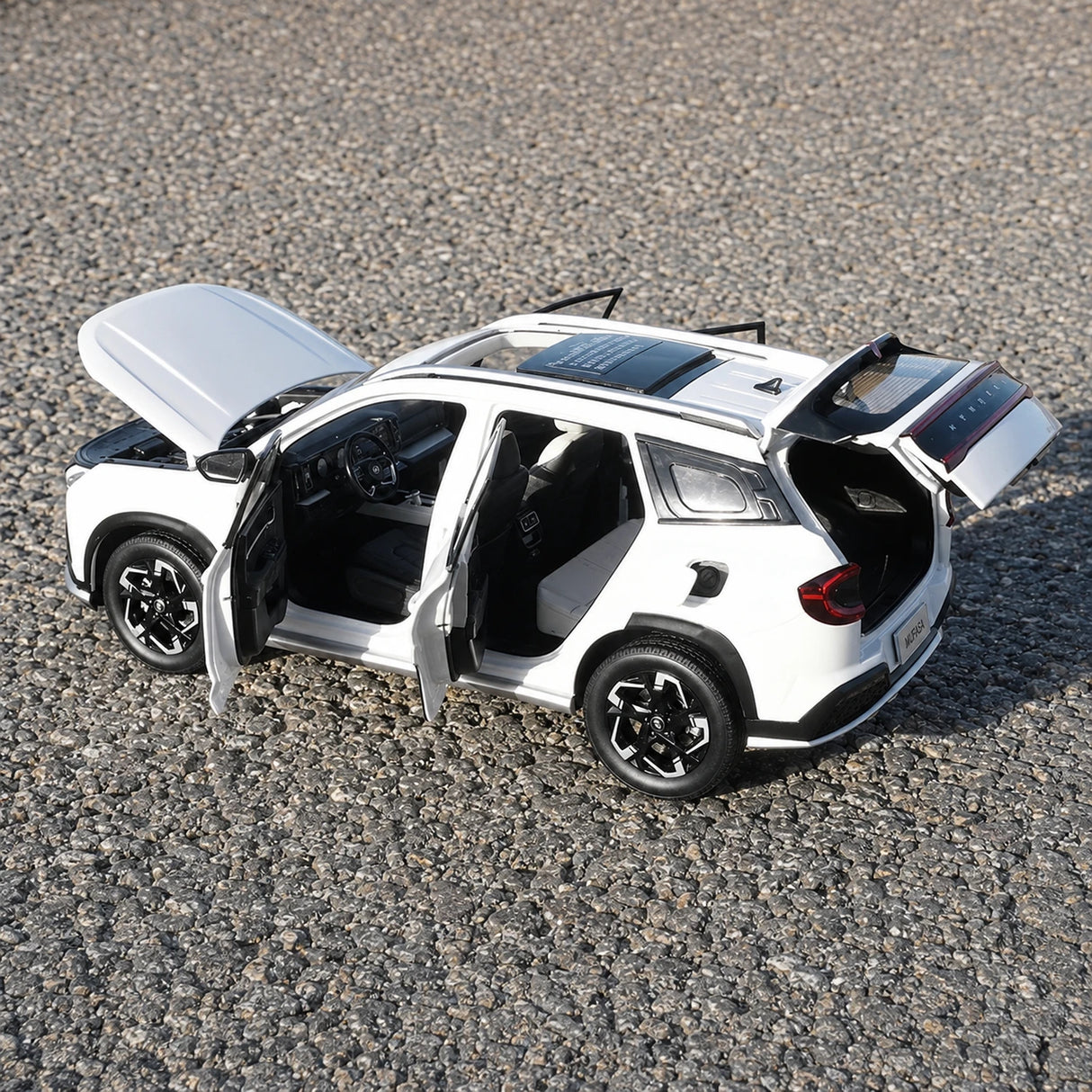 OEM Hyundai 2023 موفاسا وايت 1:18 – نموذج معدني قابل للجمع من القالب المصبوب
