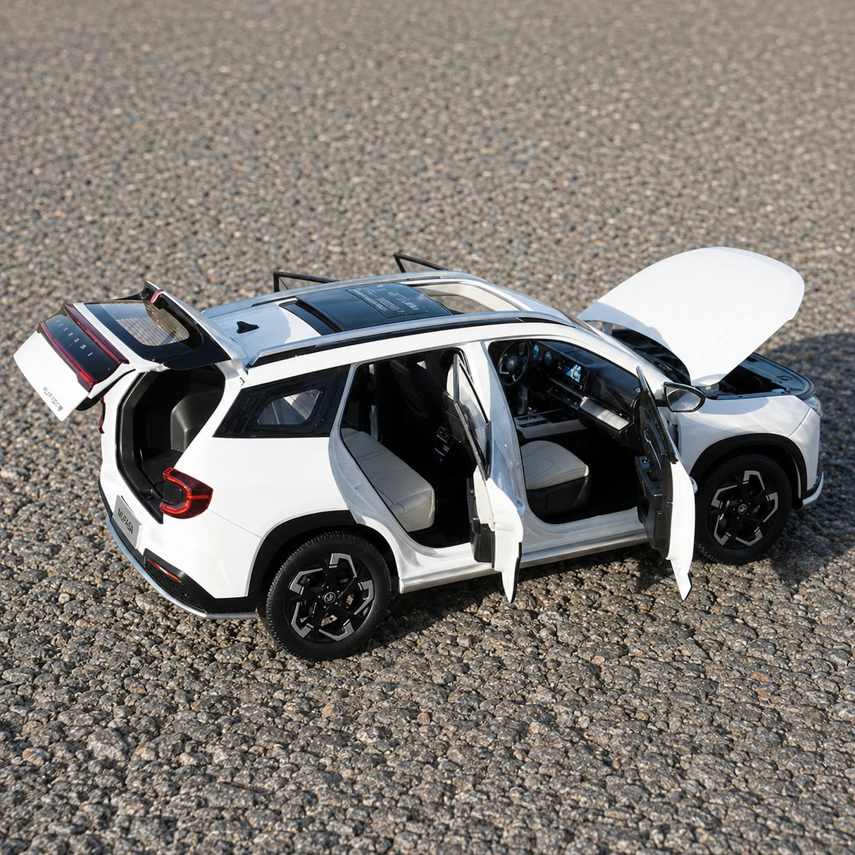 OEM Hyundai 2023 موفاسا وايت 1:18 – نموذج معدني قابل للجمع من القالب المصبوب