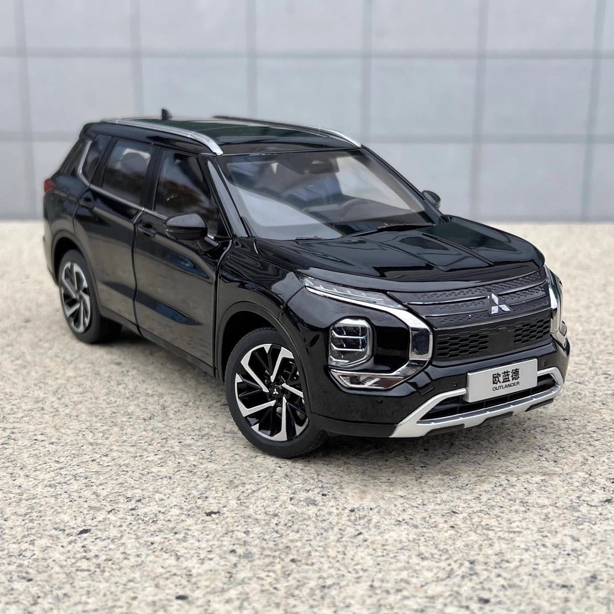 OEM Mitsubishi 2021 Outlander Black 1:18 – Collectible Diecast Model Die-Cast