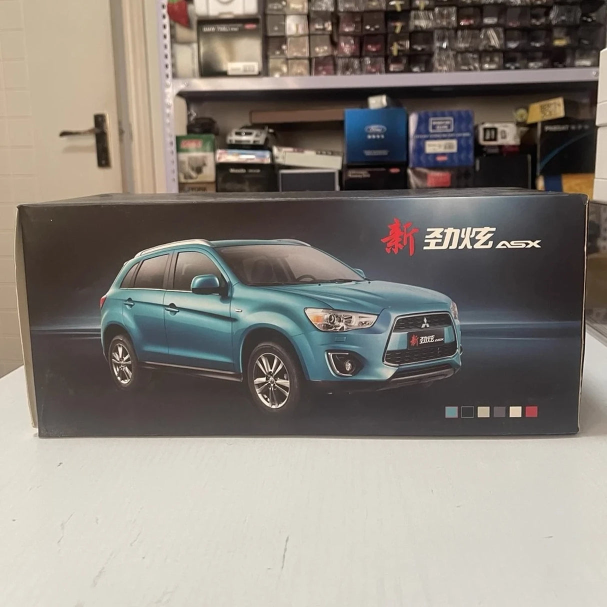 OEM Mitsubishi 2013 ASX Blue 1:18 – Keräilyvalmisteinen valumalli