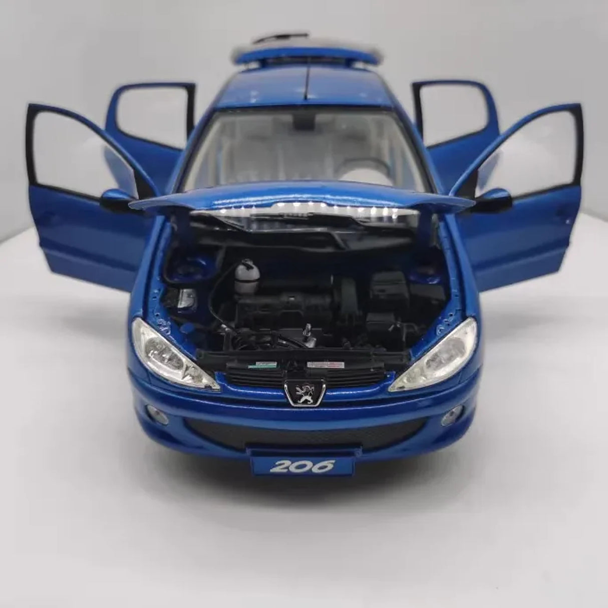 OEM Peugeot 1998 206 Blue 1:18 – Collectible Diecast Model Die-Cast