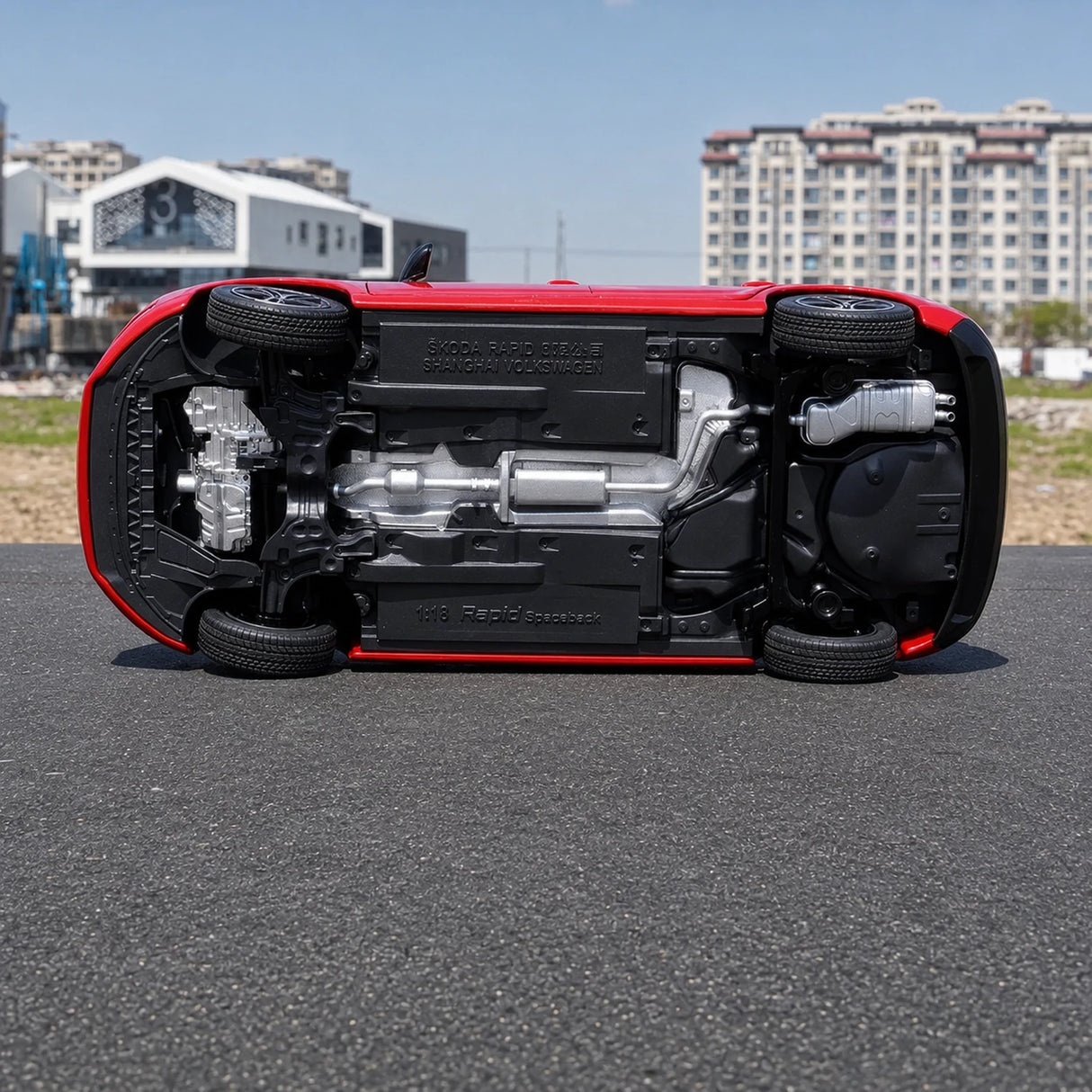 OEM Skoda 2013 Rapid Spaceback Red 1:18 – kolekcjonerski model odlewany