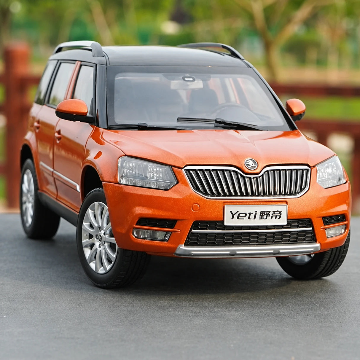 OEM Skoda 2013 Yeti Orange 1:18 – Collectible Diecast Model Die-Cast