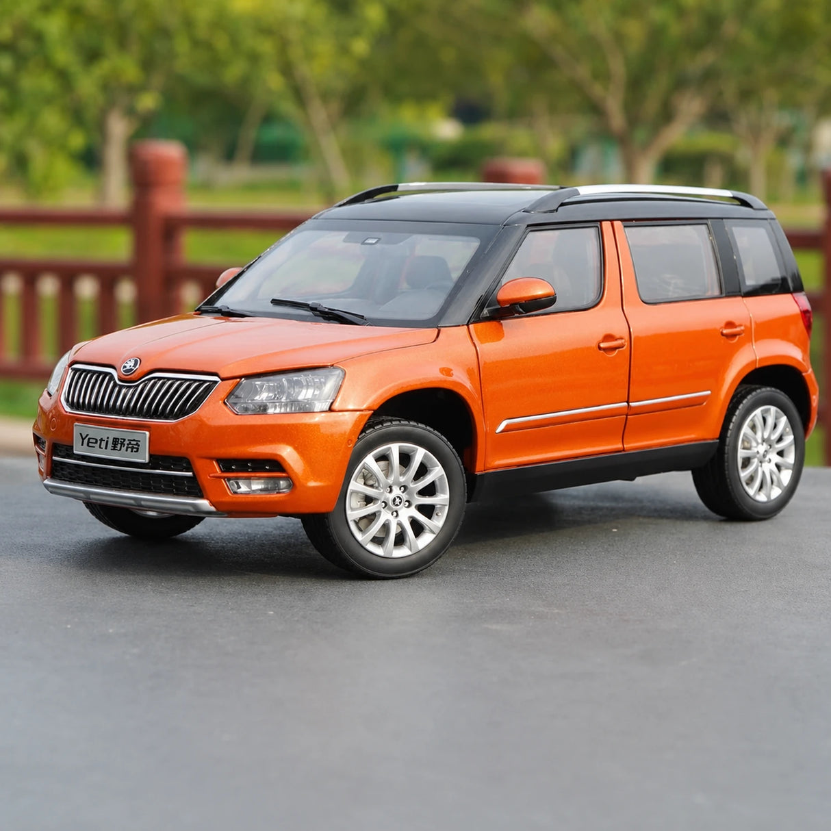 OEM Skoda 2013 Yeti Orange 1:18 – Collectible Diecast Model Die-Cast
