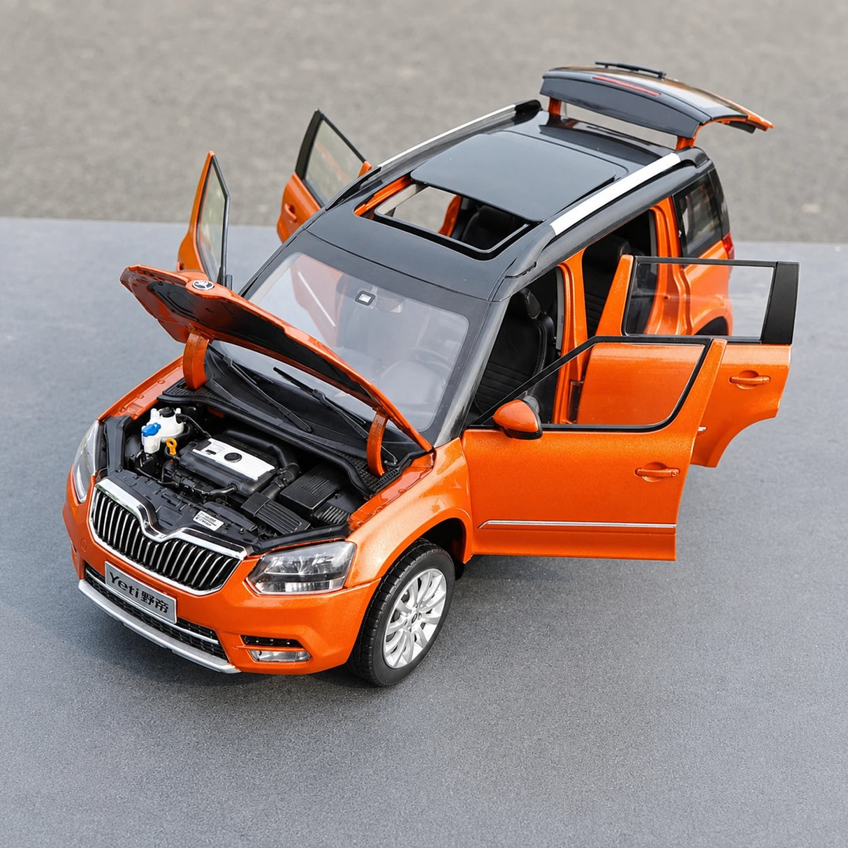 OEM Skoda 2013 Yeti Orange 1:18 – Collectible Diecast Model Die-Cast