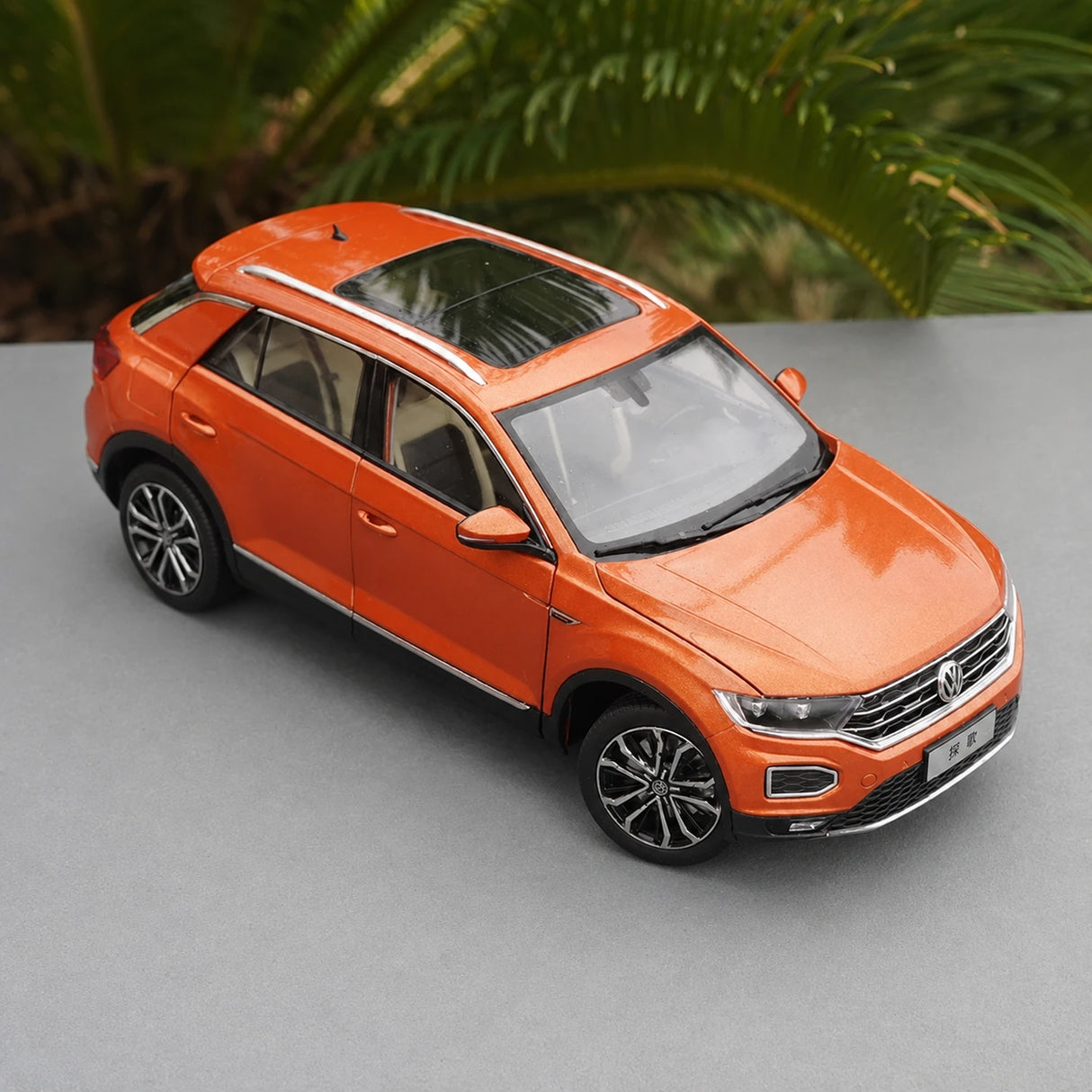 OEM Volkswagen 2017 T-Roc Orange 1:18 – Sammelobjekt aus Druckguss