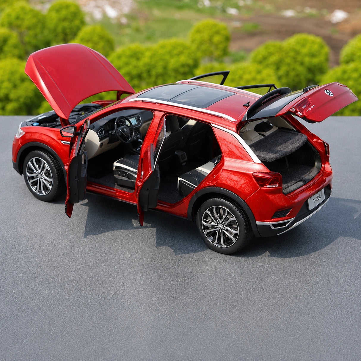 OEM Volkswagen 2017 T-Roc Red 1:18 – Sammelobjekt aus Druckguss