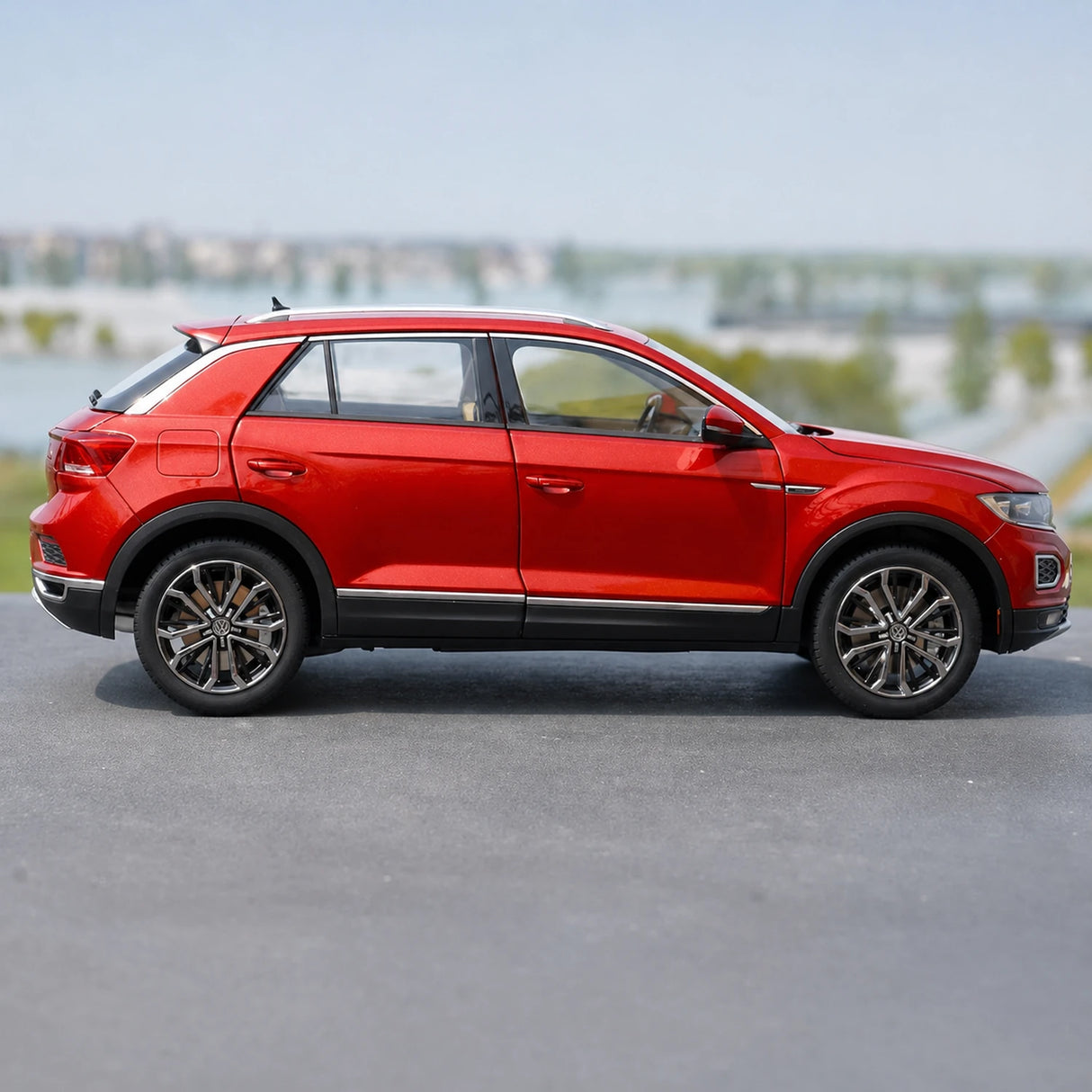 OEM Volkswagen 2017 T-Roc Red 1:18 – Sammelobjekt aus Druckguss