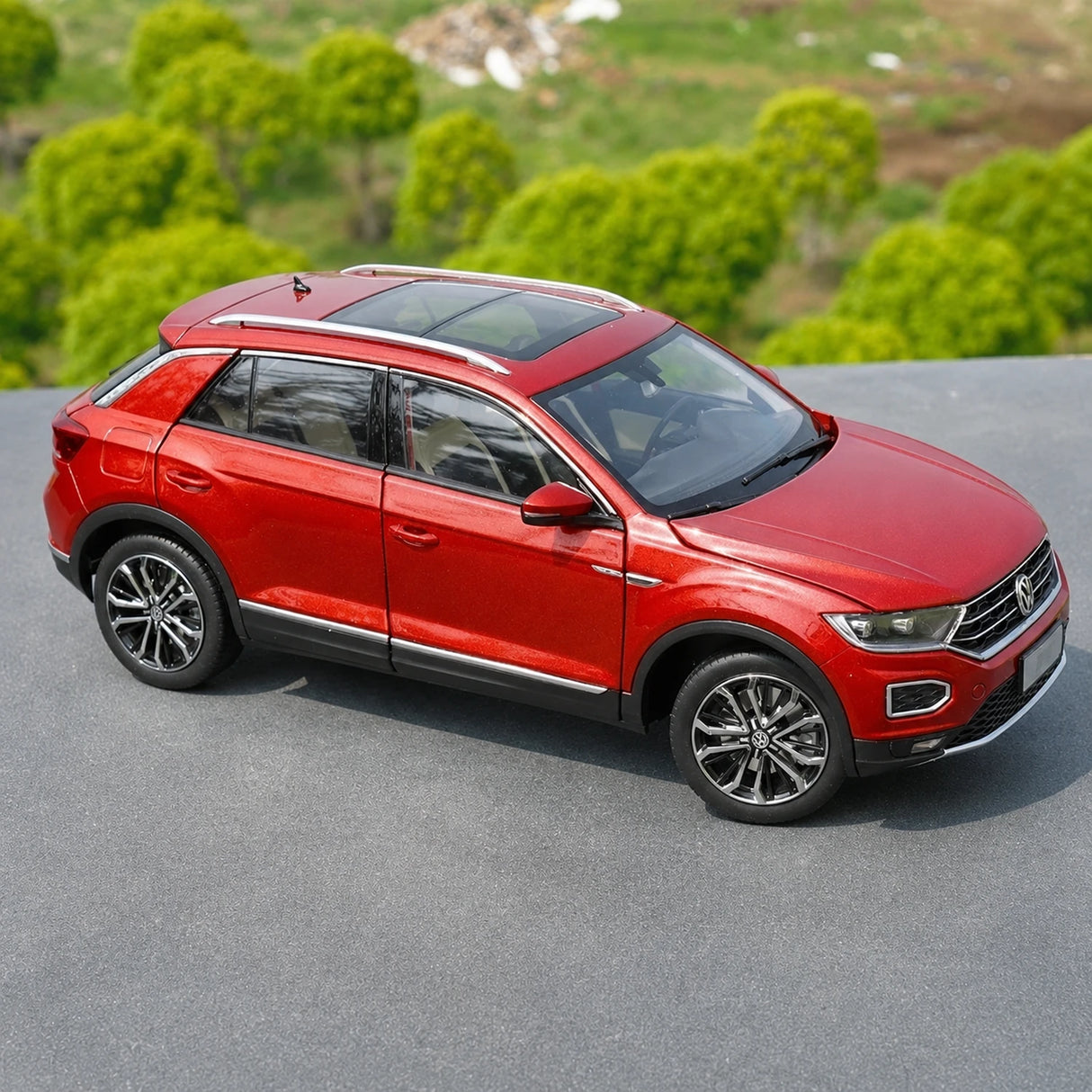OEM Volkswagen 2017 T-Roc Red 1:18 – Sammelobjekt aus Druckguss