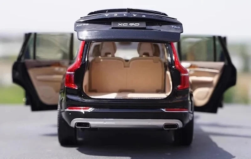 OEM Volvo 2015 XC90 Black 1:18 – Kolekcjonerski model odlewany