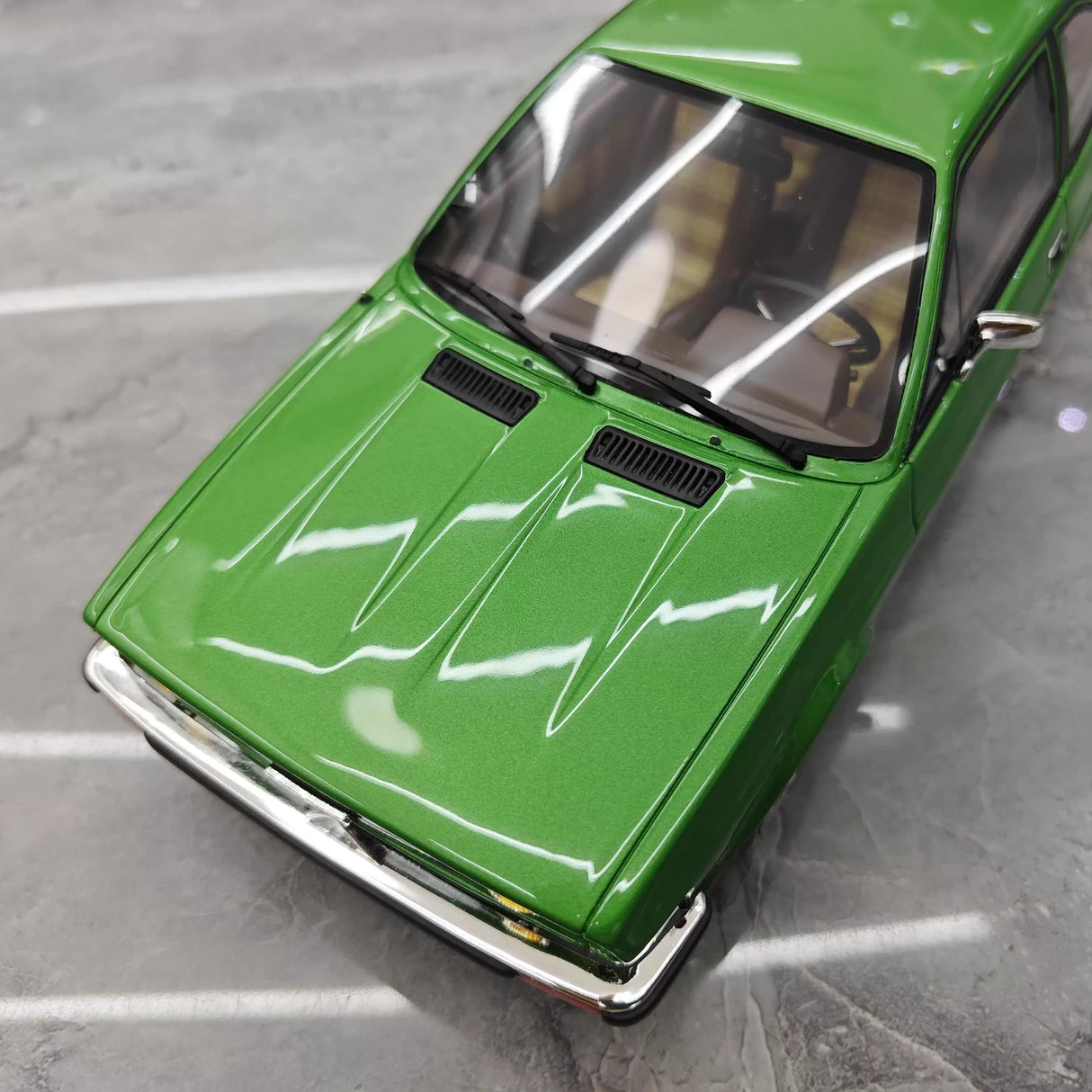 OTTO Alfa Romeo 1976 Alfasud Sprint Green 1:18 – Collectible Resin Model Resin