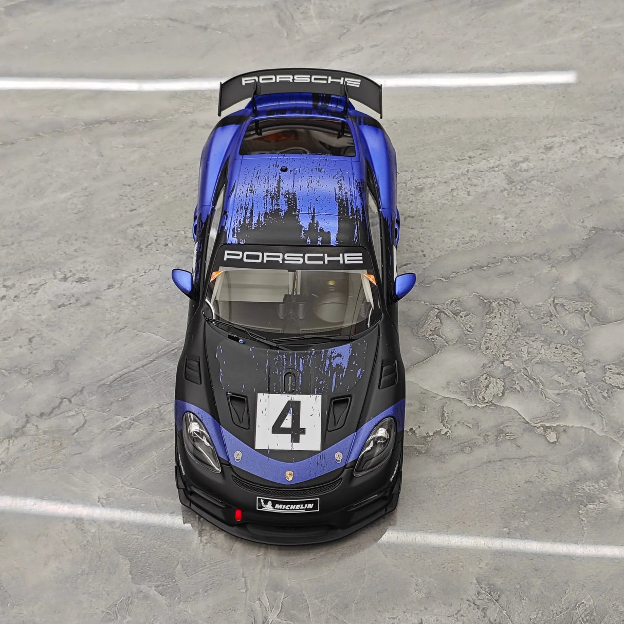 1:18 Porsche 2021 718 Cayman GT4 RS Clubsport #4 model car by OTTO - view 2