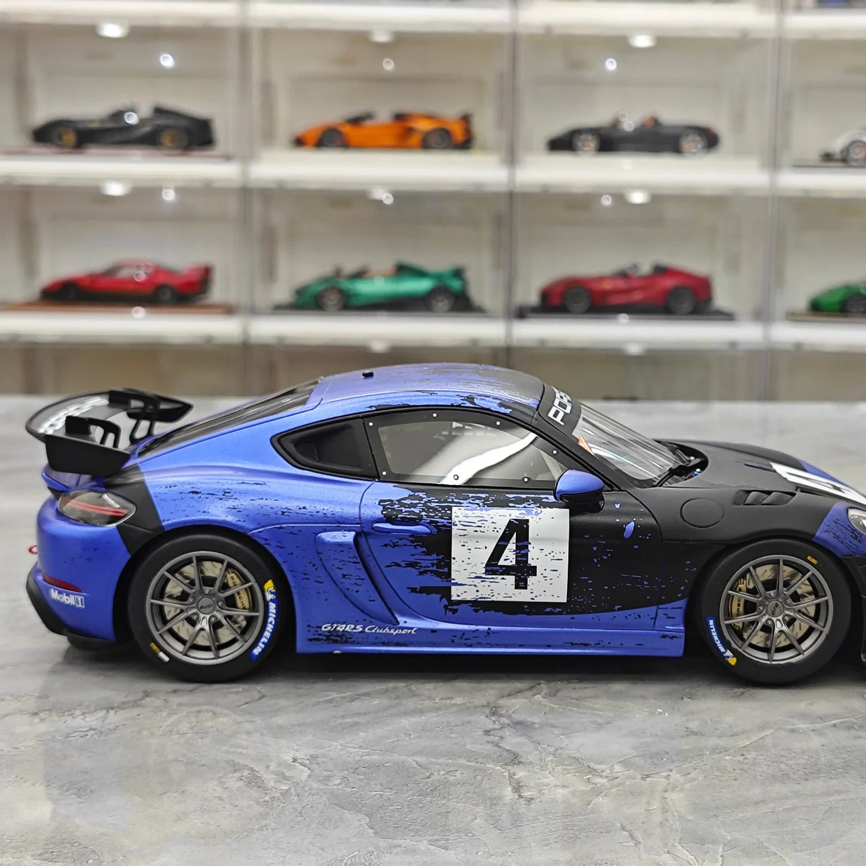 1:18 Porsche 2021 718 Cayman GT4 RS Clubsport #4 model car by OTTO - view 9
