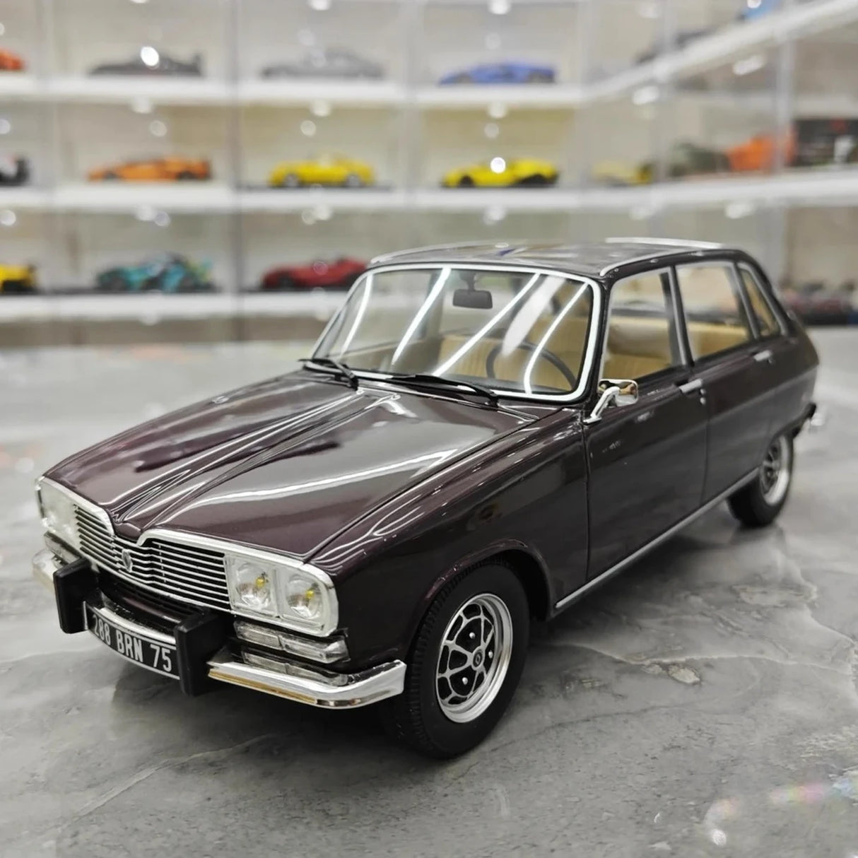 OTTO Renault 1974 16 TX Wine 1:18 – Resina Modelo de Resina de Coleção