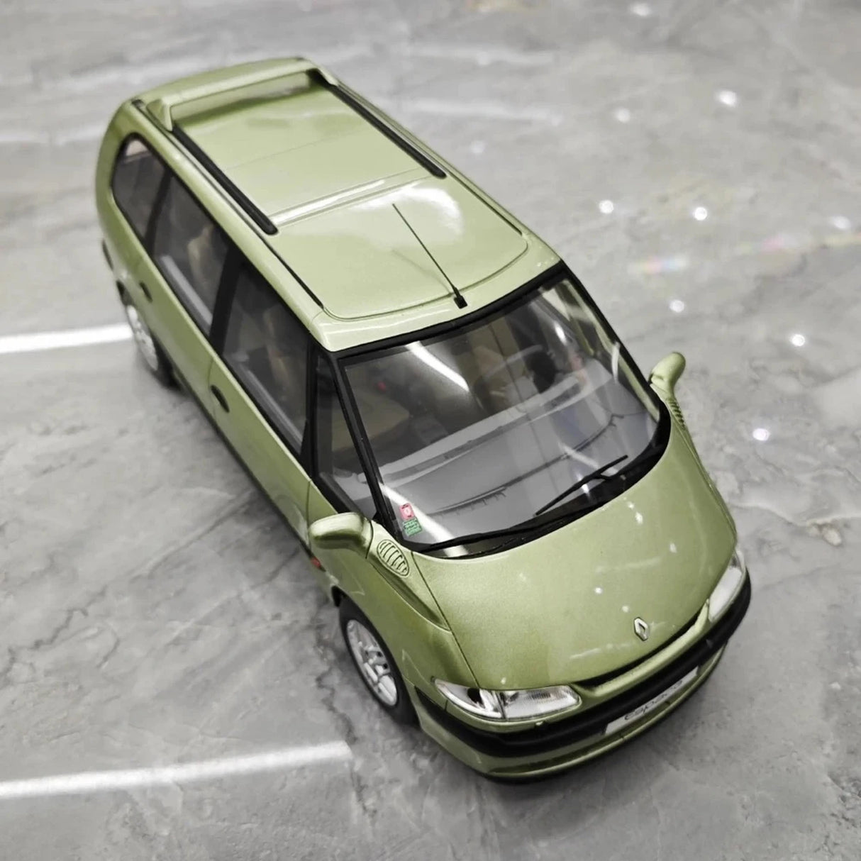 OTTO Renault 2000 Espace 3 Green 1:18 – Resina de Modelo de Resina de Coleção