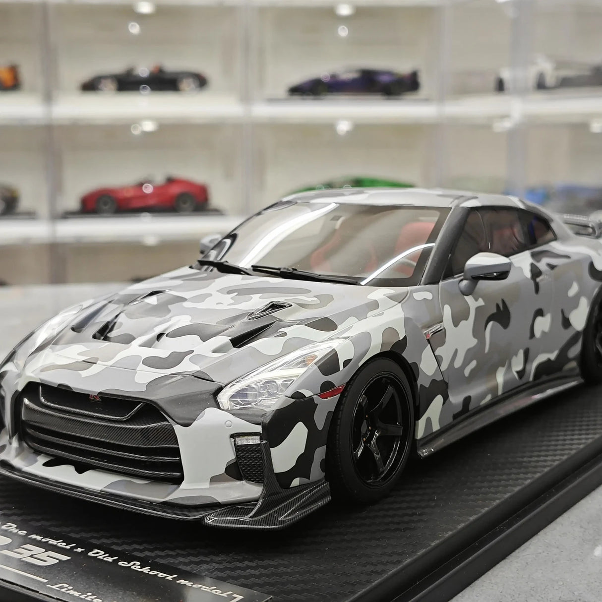 One Model Nissan 2007 GT-R R35 Gray Camouflage 1:18 – Collectible Resin Model Resin
