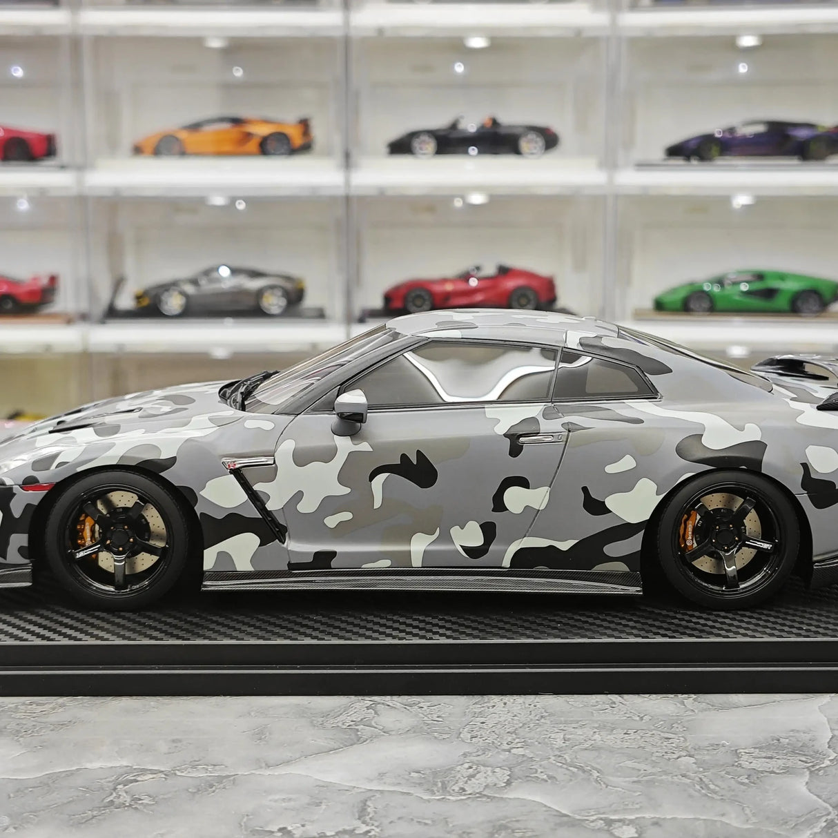 One Model Nissan 2007 GT-R R35 Gray Camouflage 1:18 – Collectible Resin Model Resin