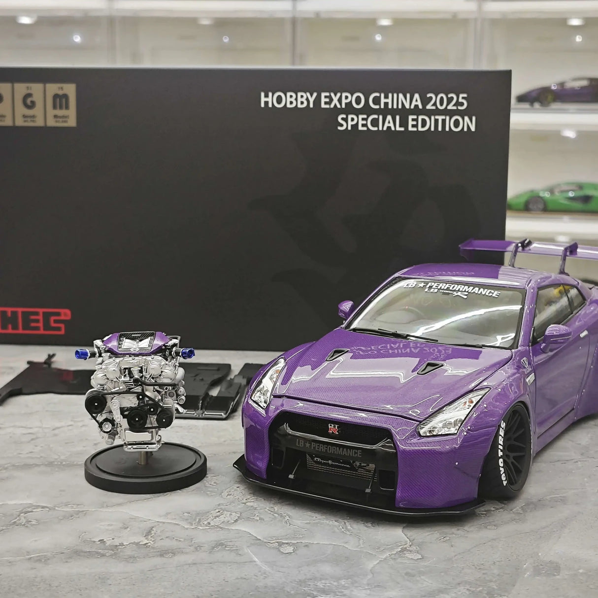 PGM Nissan 2007 GT-R R35 LB ووركس بنفسجي 1:18 – نموذج معدني قابل للجمع من القالب المصبوب