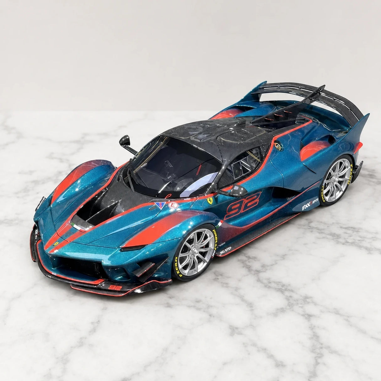 Runner Ferrari 2017 FXX-K Evo Cyan 1:18 – samlarobjekt resinmodellresin