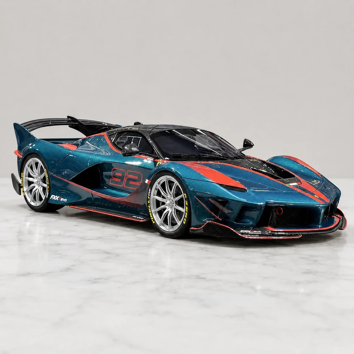 Runner Ferrari 2017 FXX-K Evo Cyan 1:18 – samlarobjekt resinmodellresin