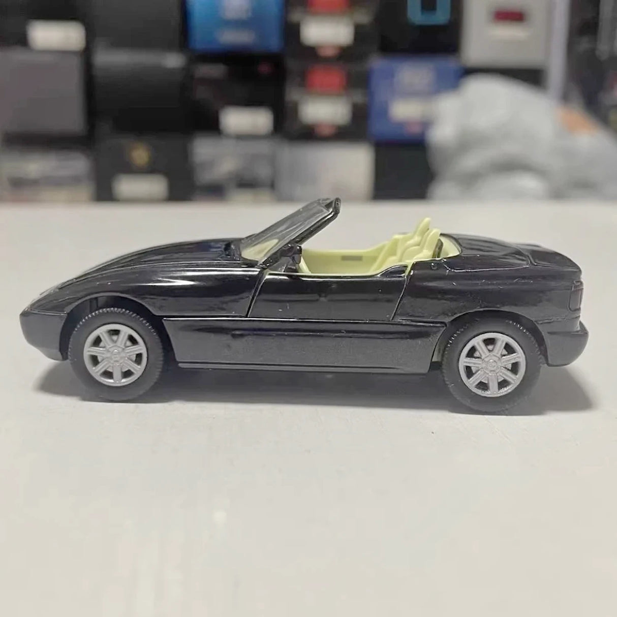 Schabak BMW 1989 E30 Z1 Black 1:43 – Collectible Diecast Model Die-Cast