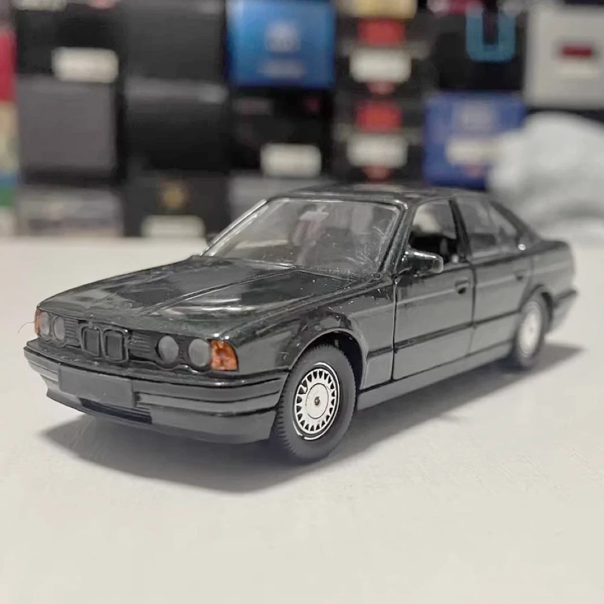 Schabak BMW 1989 E34 535i Green 1:43 – Collectible Diecast Model Die-Cast