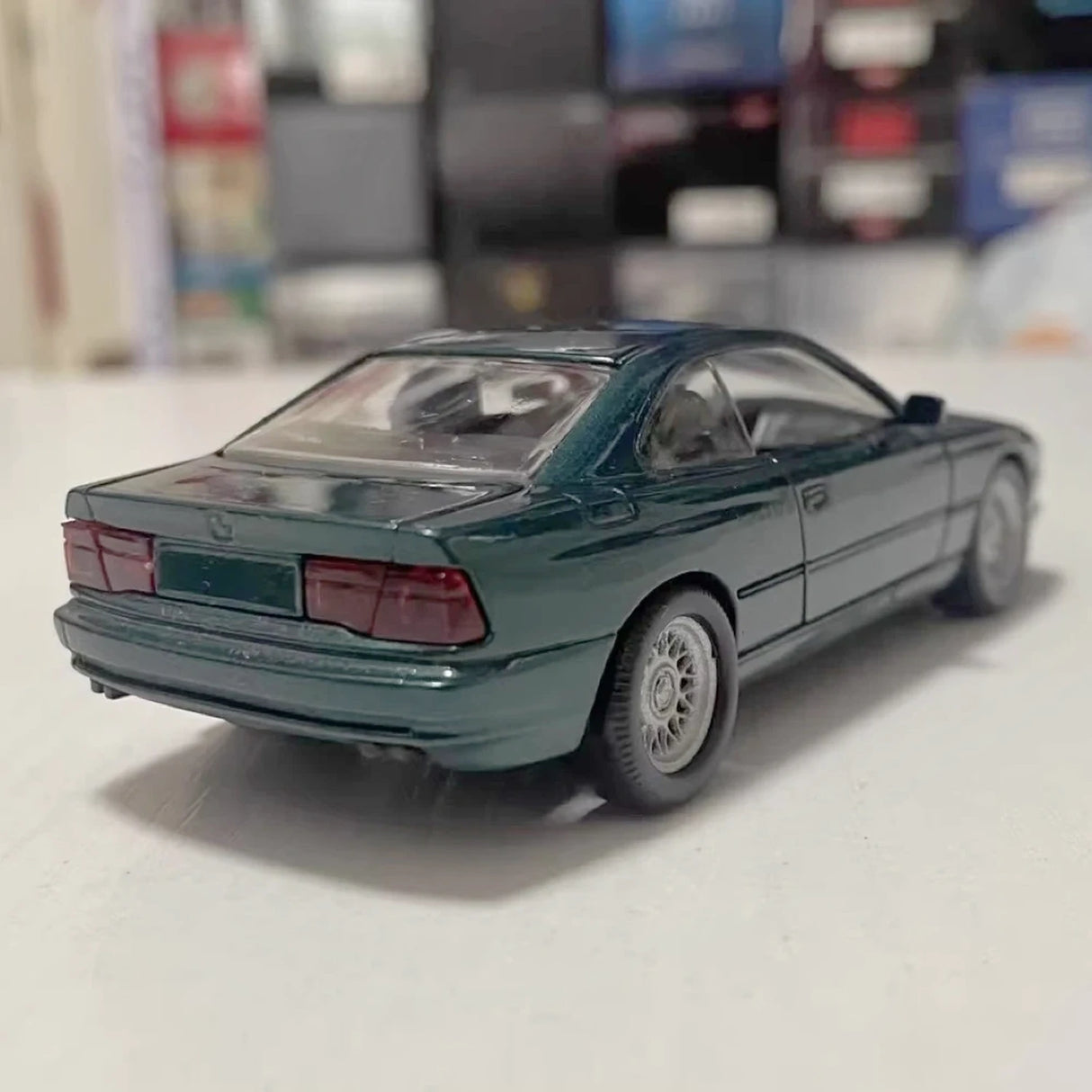Schabak BMW 1991 E31 850i Green 1:43 – Collectible Diecast Model Die-Cast