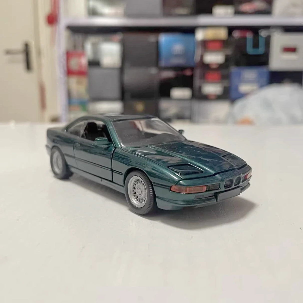 Schabak BMW 1991 E31 850i Green 1:43 – Collectible Diecast Model Die-Cast