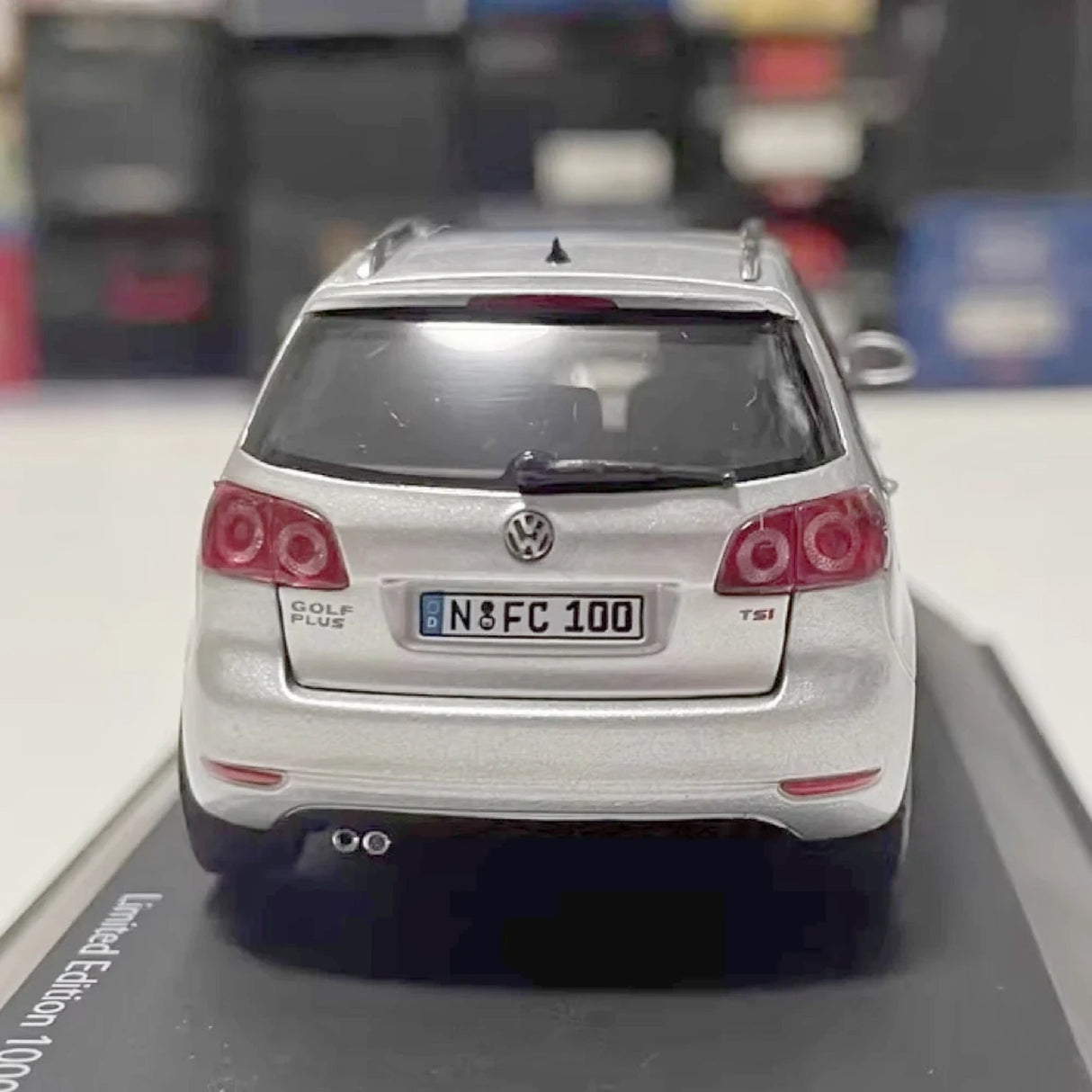 Schuco Volkswagen 2009 Golf Plus Silver 1:43 – Collectible Diecast Model Die-Cast