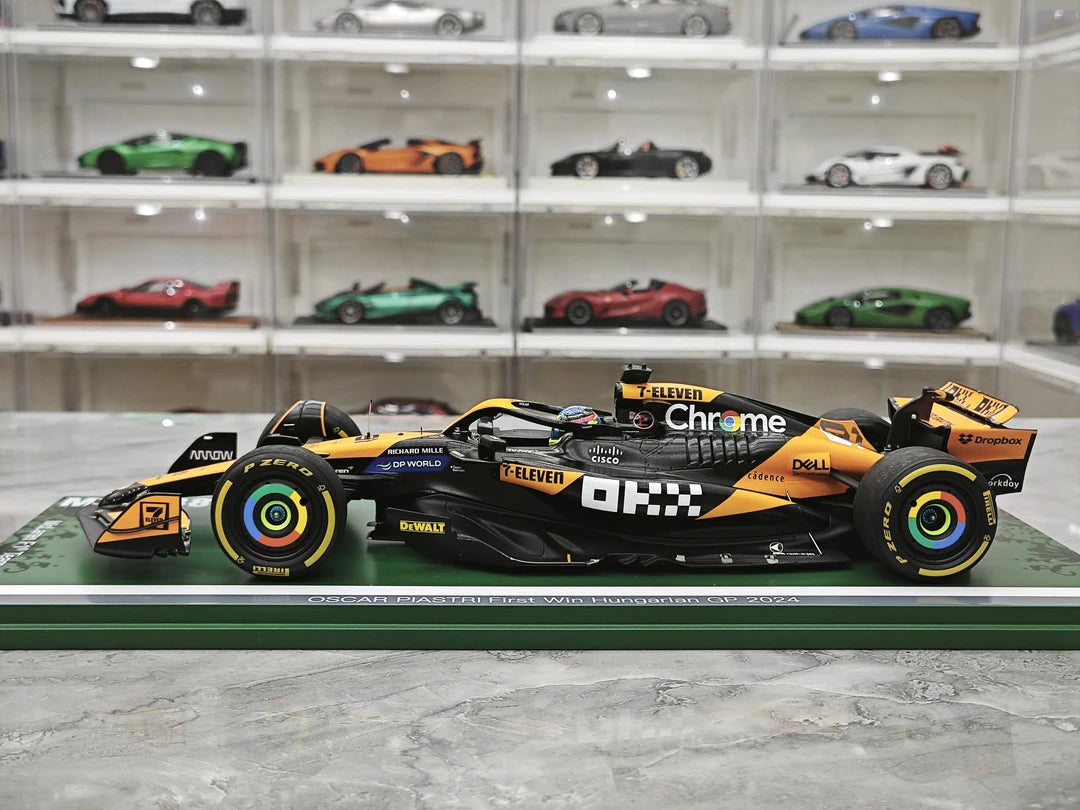1:18 McLaren 2024 MCL38 #81 Hungarian GP Oscar Piastri F1 model car by Spark - view 5