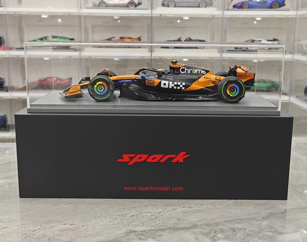 1:18 McLaren 2025 MCL39 #4 Australian GP Winner model car by Spark - view 14