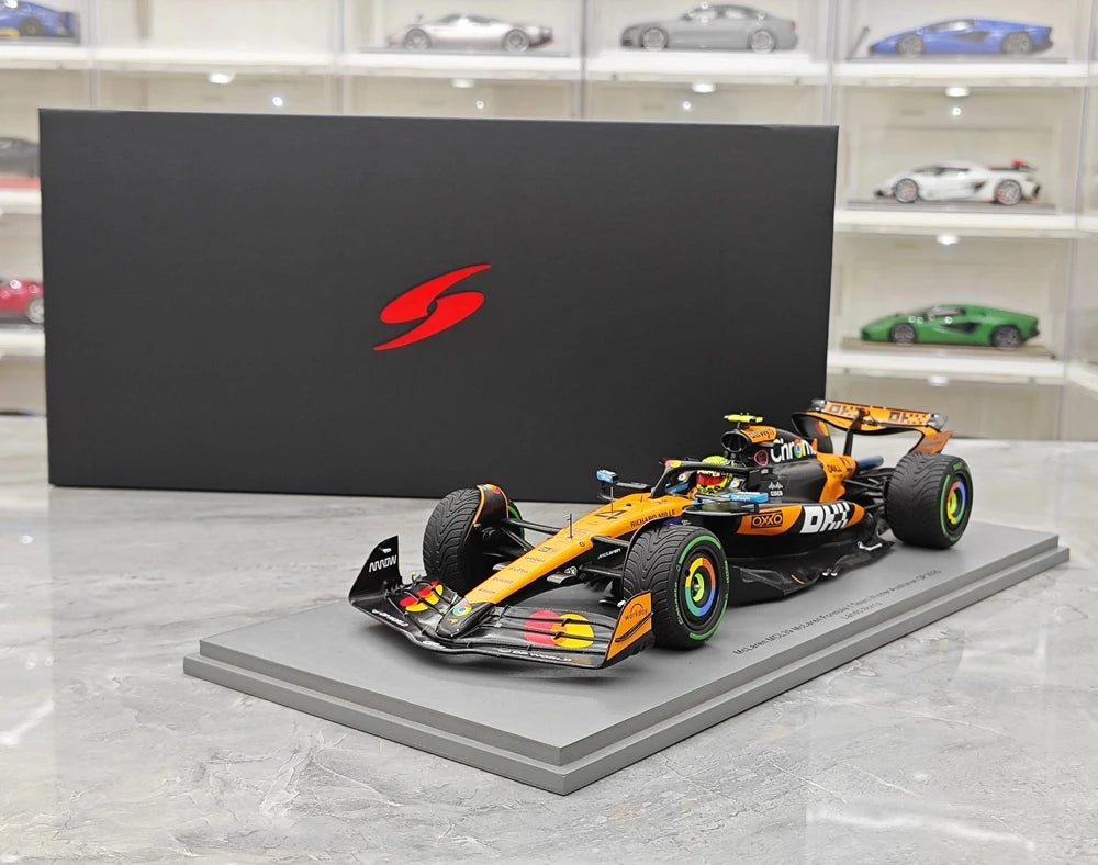 1:18 McLaren 2025 MCL39 #4 Australian GP Winner model car by Spark - view 15
