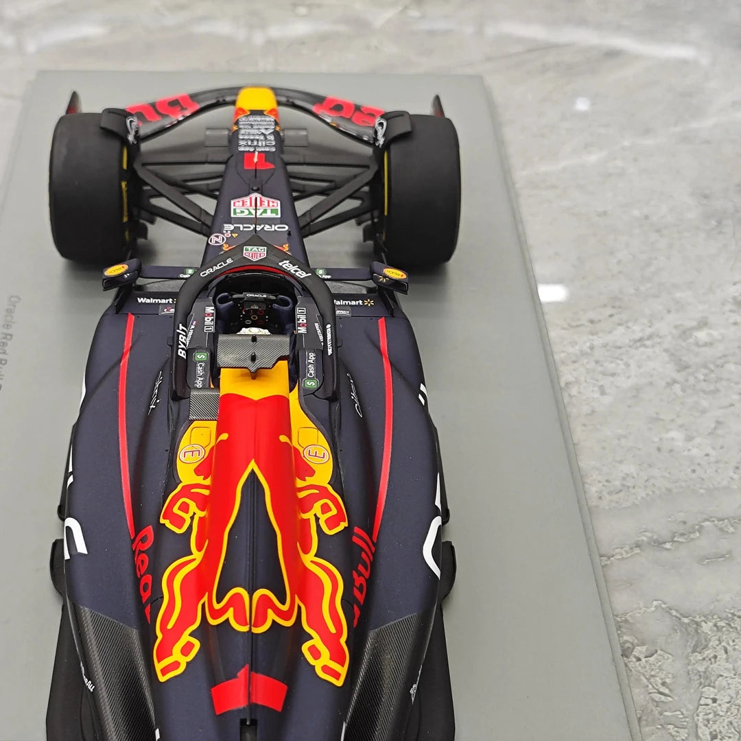 1:18 Red Bull 2022 RB18 #1 Belgian GP Max Verstappen F1 resin model car by Spark - view 12