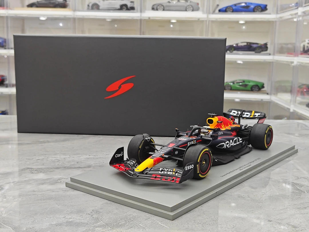 1:18 Red Bull 2022 RB18 #1 Belgian GP Max Verstappen F1 resin model car by Spark - view 15