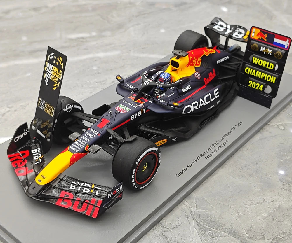 1:18 Rot Bull 2024 RB20 #1 Las Vegas GP Modellauto by Spark - view 4