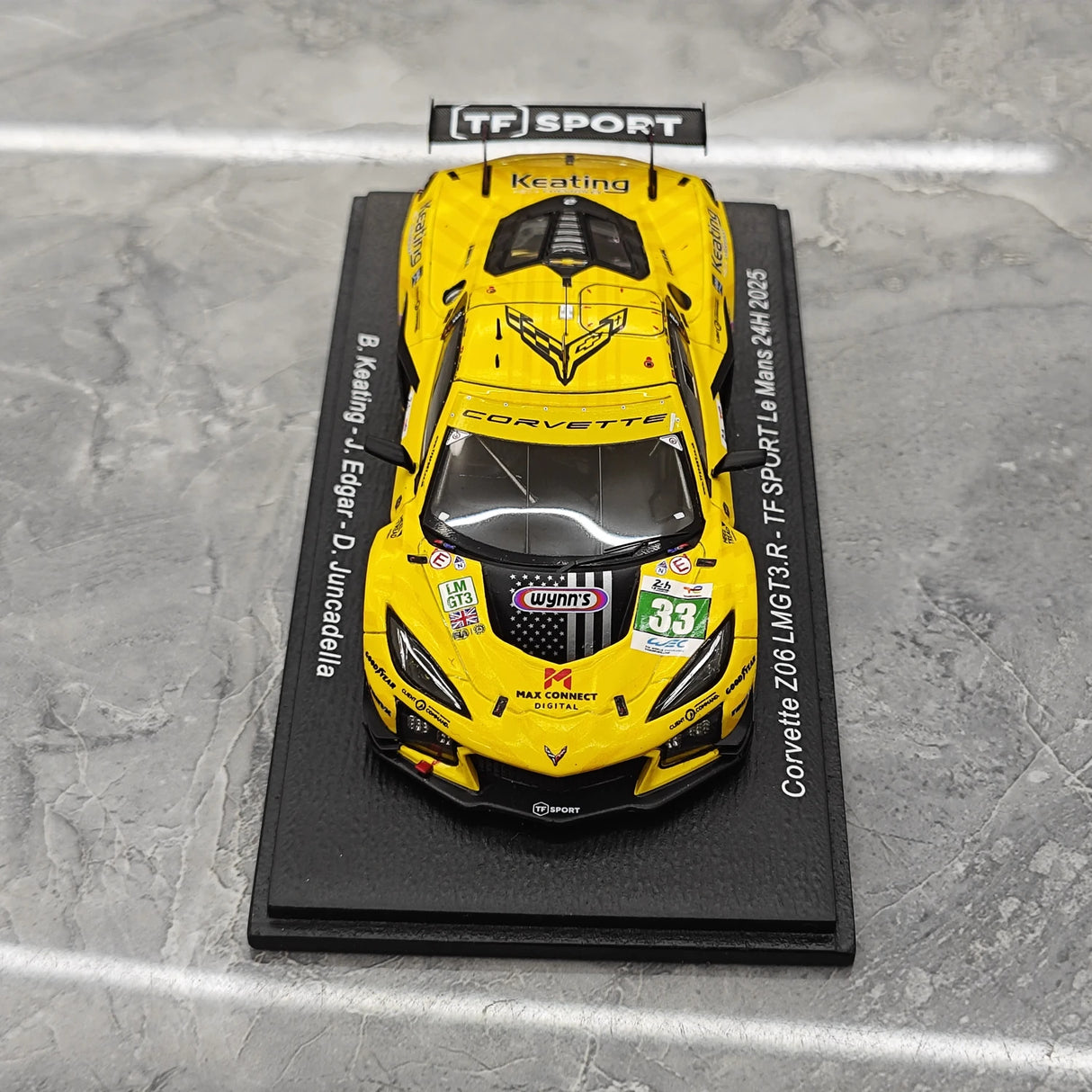 Chevrolet 2025 Corvette Z06 GT3.R #33 1:43 24h Le Mans resin collectible model by Spark - view 2
