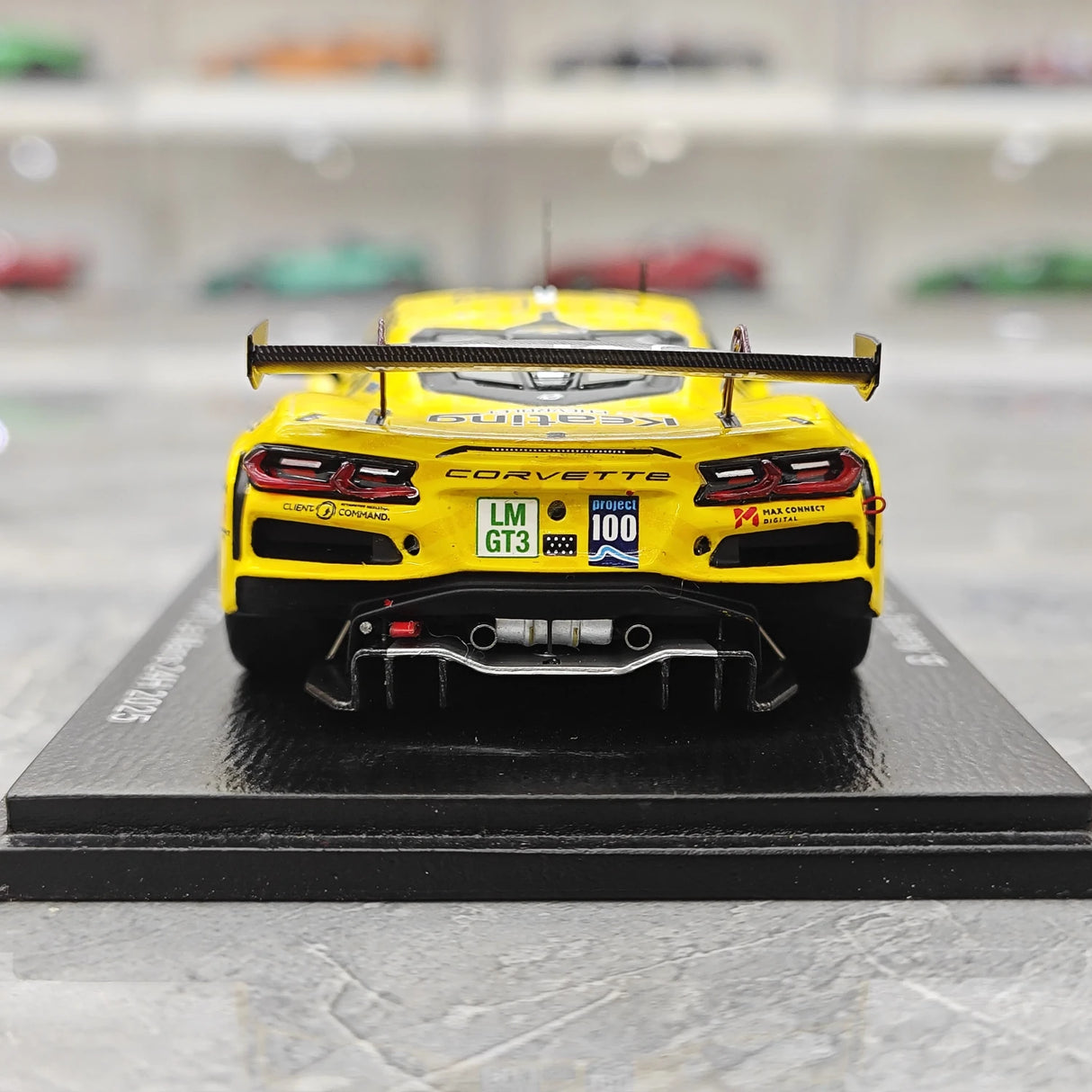 Chevrolet 2025 Corvette Z06 GT3.R #33 1:43 24h Le Mans resin collectible model by Spark - view 7