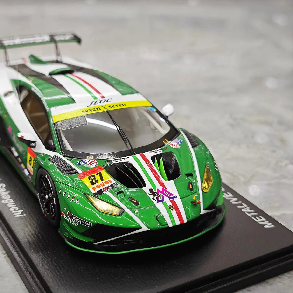 Lamborghini 2025 Huracan GT3 #87 1:43 Super GT resin collectible model by Spark - view 11