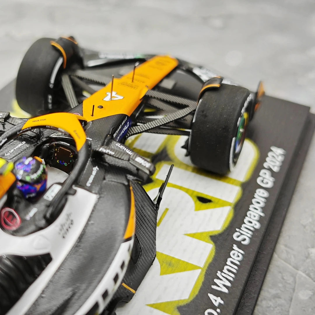 1:43 McLaren 2024 MCL38 #4 Singapore GP Lando Norris F1 model car by Spark - view 13