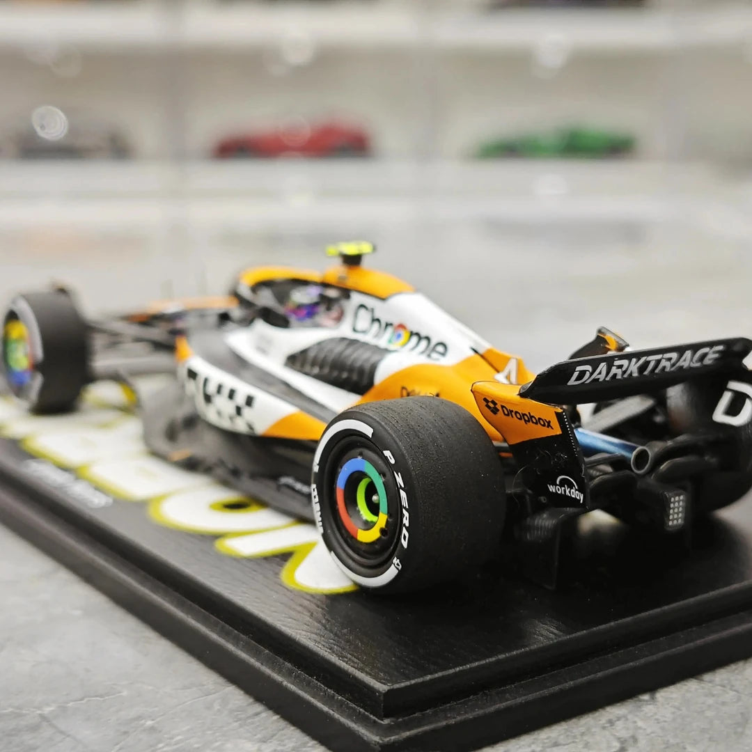 1:43 McLaren 2024 MCL38 #4 Singapore GP Lando Norris F1 model car by Spark - view 6