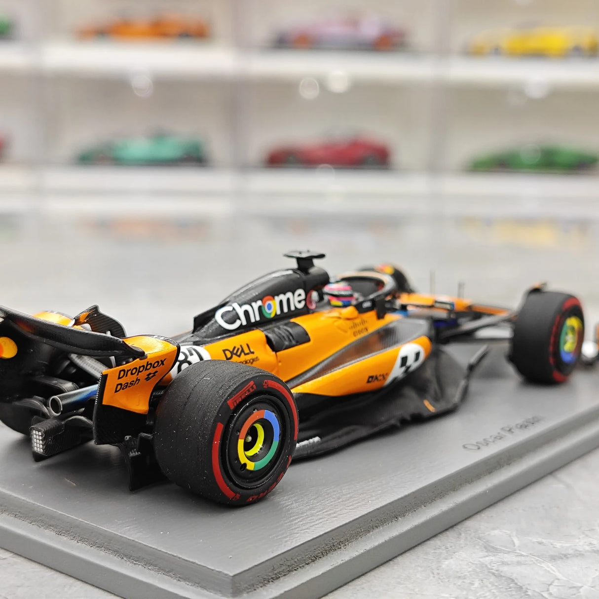1:43 McLaren 2025 MCL39 #81 GP español Oscar Piastri F1 modelo de resina de Spark - ver 8