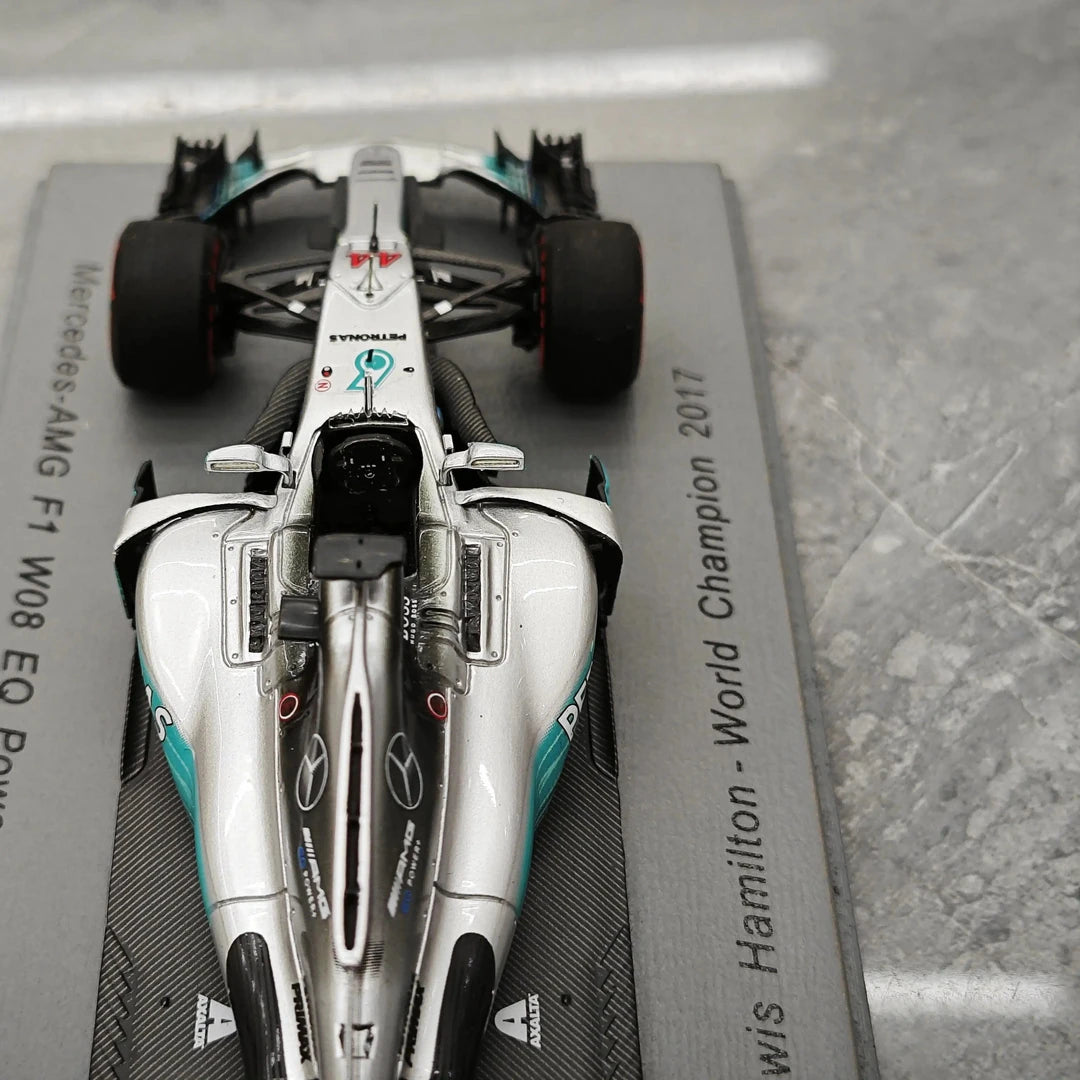 1:43 Mercedes-AMG 2017 F1 W08 #44 Mexican GP Lewis Hamilton F1 model car by Spark - view 12