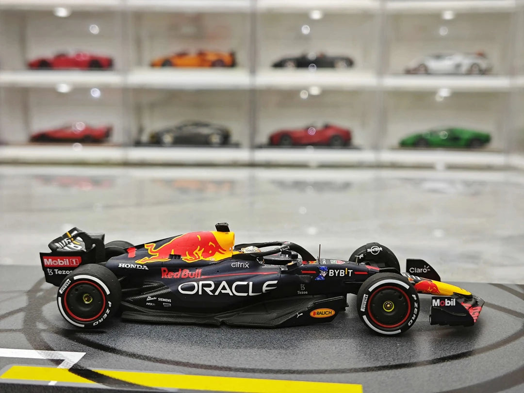 1:43 Red Bull 2022 RB18 #1 Abu Dhabi GP Max Verstappen F1 resin model car by Spark - view 9